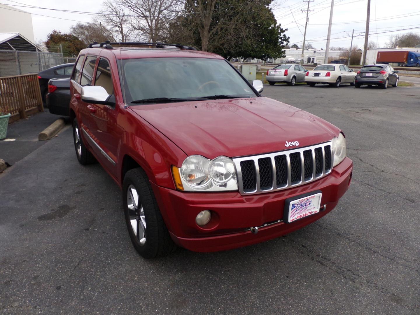 2006 Red Jeep Grand Cherokee (1J8HR68276C) , located at 5700 Curlew Drive, Norfolk, VA, 23502, (757) 455-6330, 36.841885, -76.209412 - Photo#4